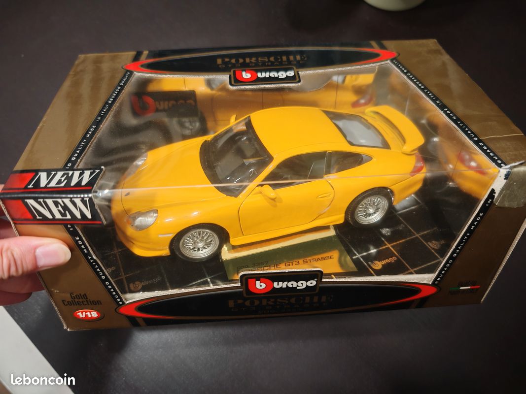 Porsche 911 996 GT3 Strasse - Burago - 1/18 - En boite (image 1)