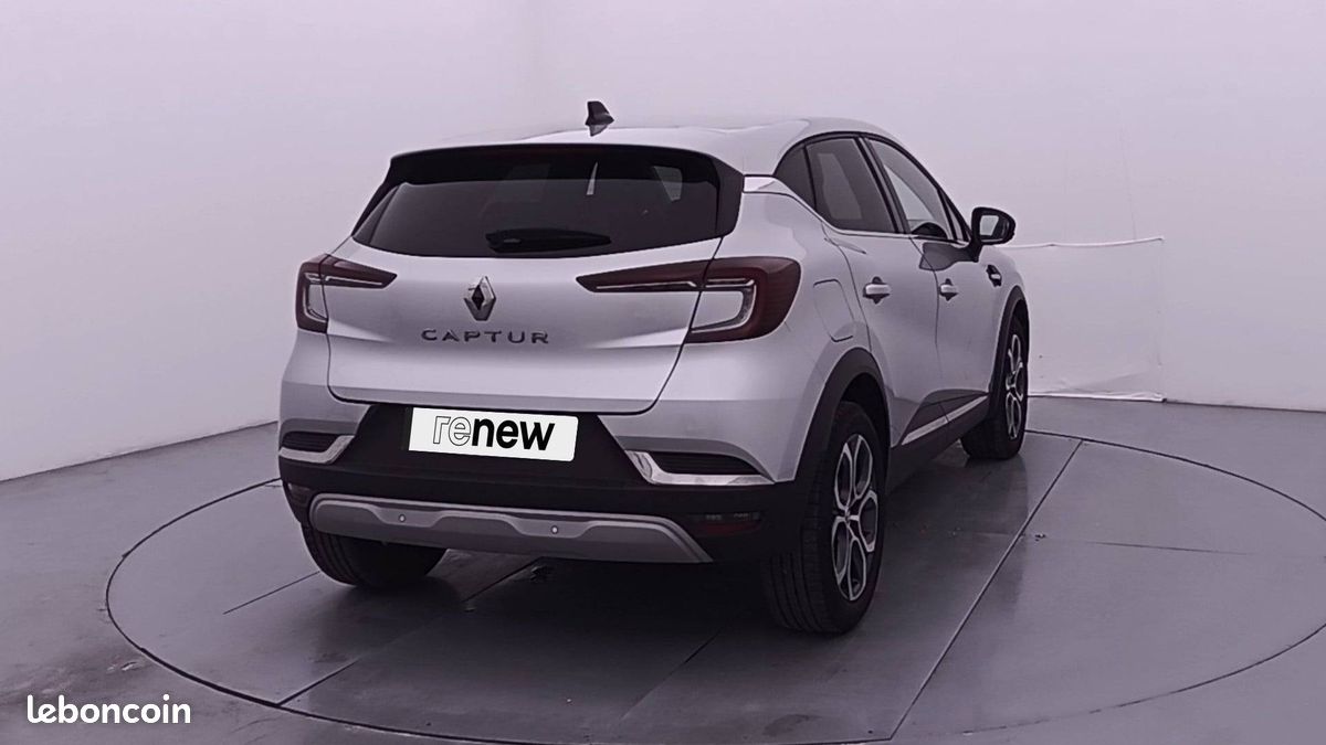 Renault captur mild hybrid 160 edc techno (image 2)
