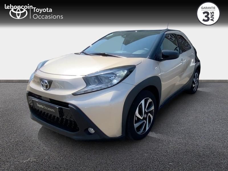 Toyota Aygo X 1.0 VVT-i 72ch Design S-CVT MY23 (image 3)