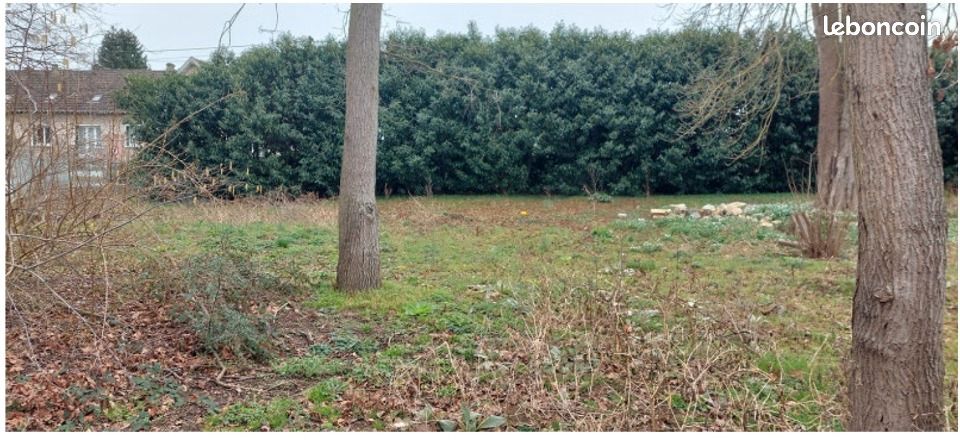 Terrain 600 m² Nemours · 74 000 €