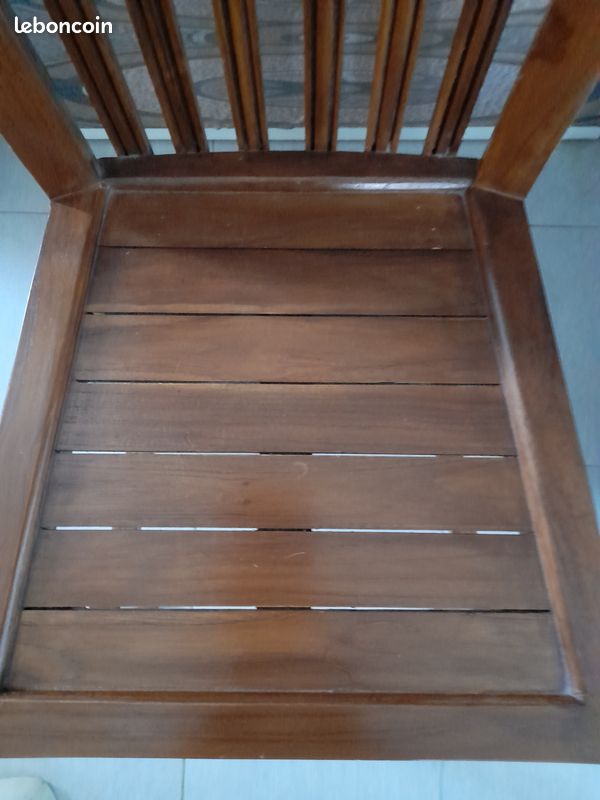 Chaise en bois (image 2)
