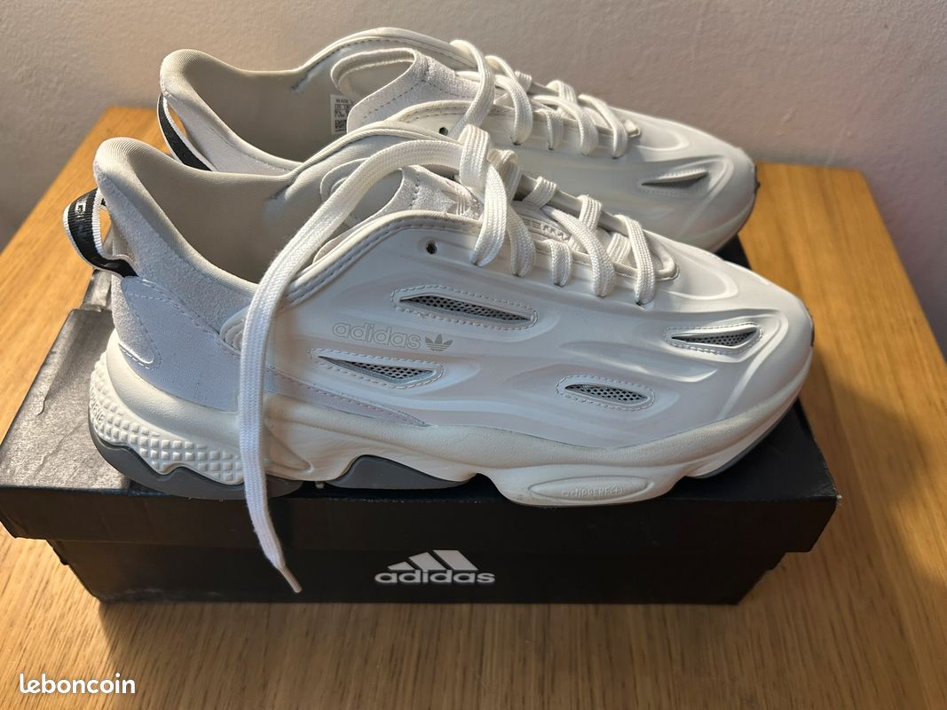Adidas Ozweego blanche Chaussures