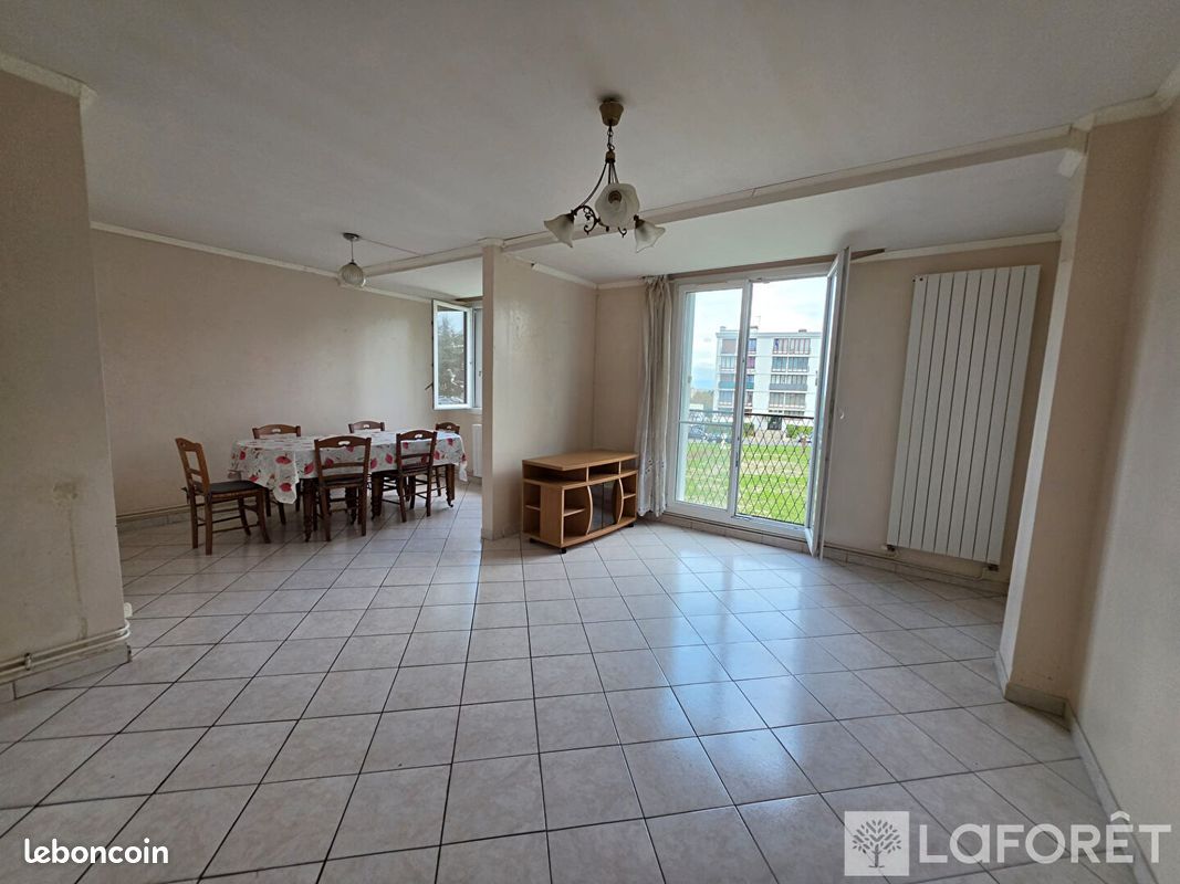 Appartement 3 pièces 64 m² · à Beauvais · 64 m² · 69 000 €