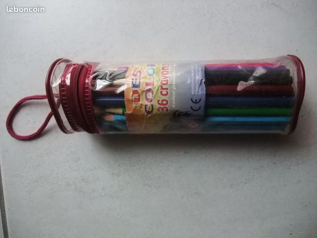 Lot de 40 Crayons de Couleur avec Trousse (image 2)