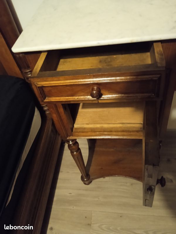 Table de chevet/mini table de toilette (image 3)