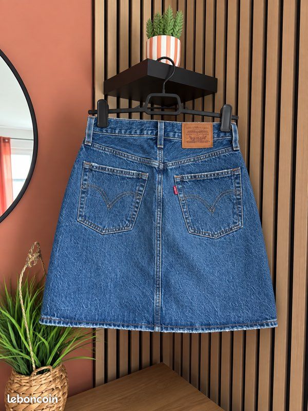 Jolie jupe Levi’s neuve T.34 (image 2)