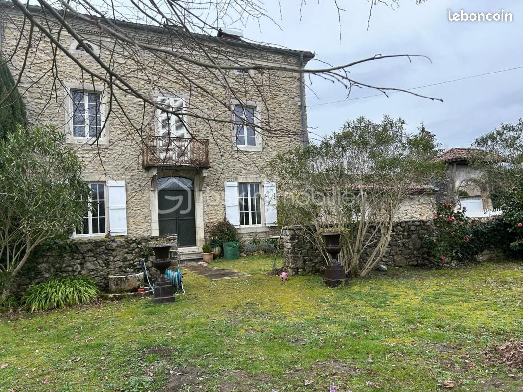 Maison 7 pièces 309 m² - Salies-de-Béarn 64270 (image principale 0)