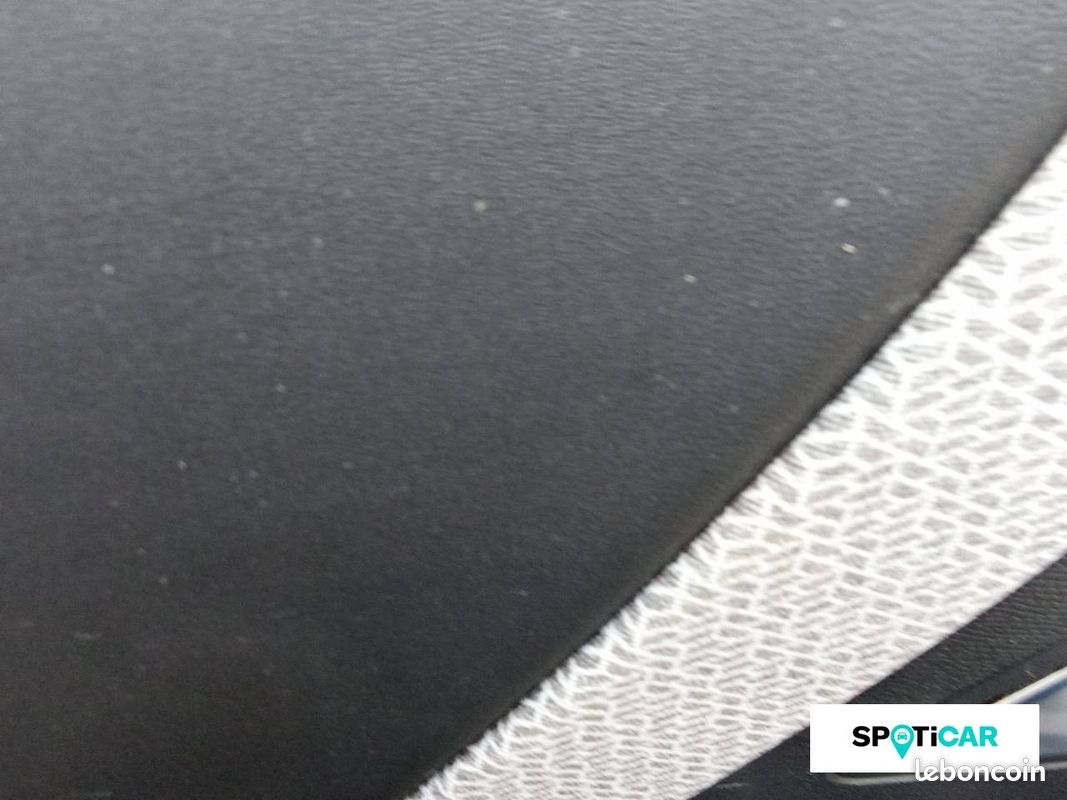 CITROEN C4 BlueHDi 130 S&S EAT8 Shine (image 13)