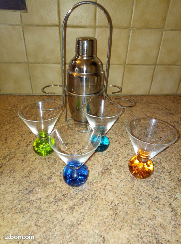 Service a cocktail (image 2)