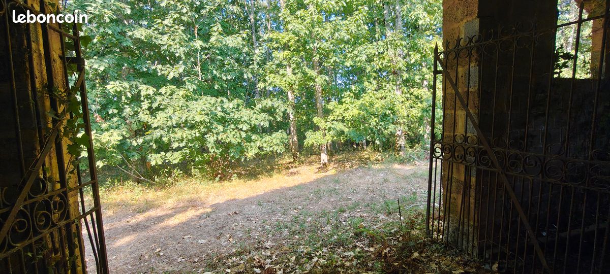Maison 1 pièce 117 m² · à Montagut · 117 m² · 66 000 €