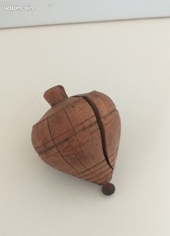 Lot de toupies anciennes en bois - Collection