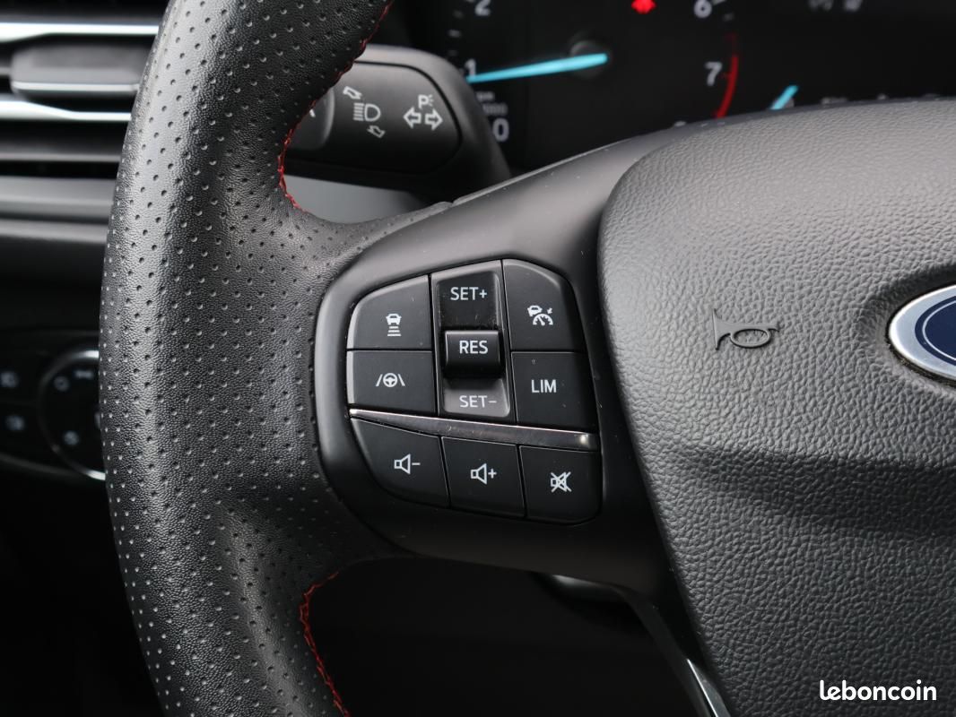 Ford Focus 1.0 EcoBoost 155 S&S mHEV Powershift ST-Line X (image 18)