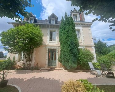 Maison 8 pièces 300 m²