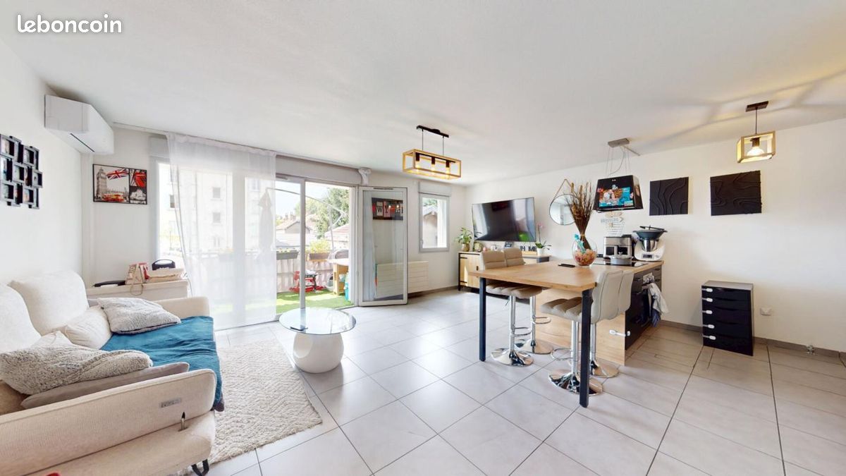 Appartement 3 pièces 70 m² · à Fontaine · 70 m² · 225 000 €