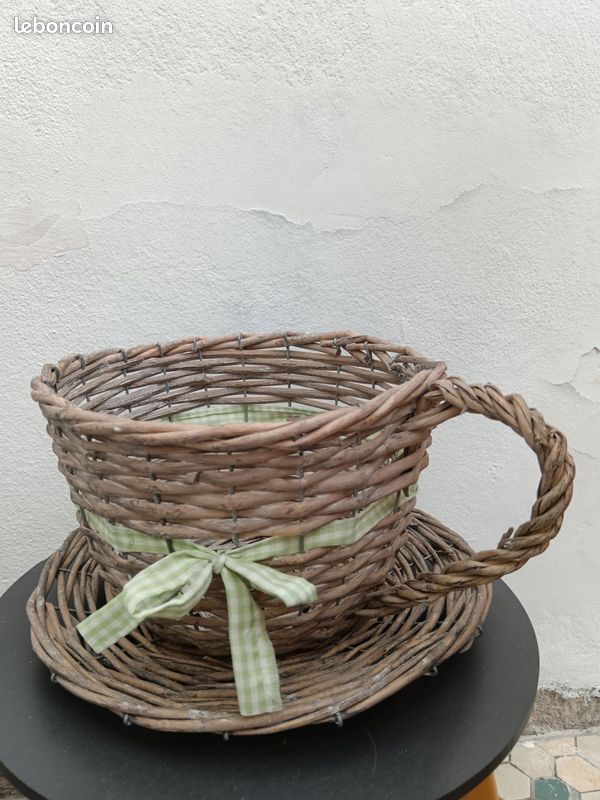Porte plantes en osier déco tasse (image 1)