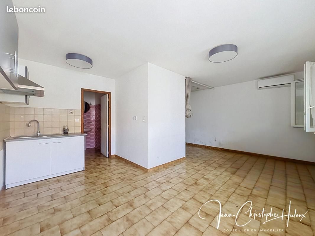 Appartement 1 pièce 53 m² · à Nîmes · 53 m² · 80 000 €