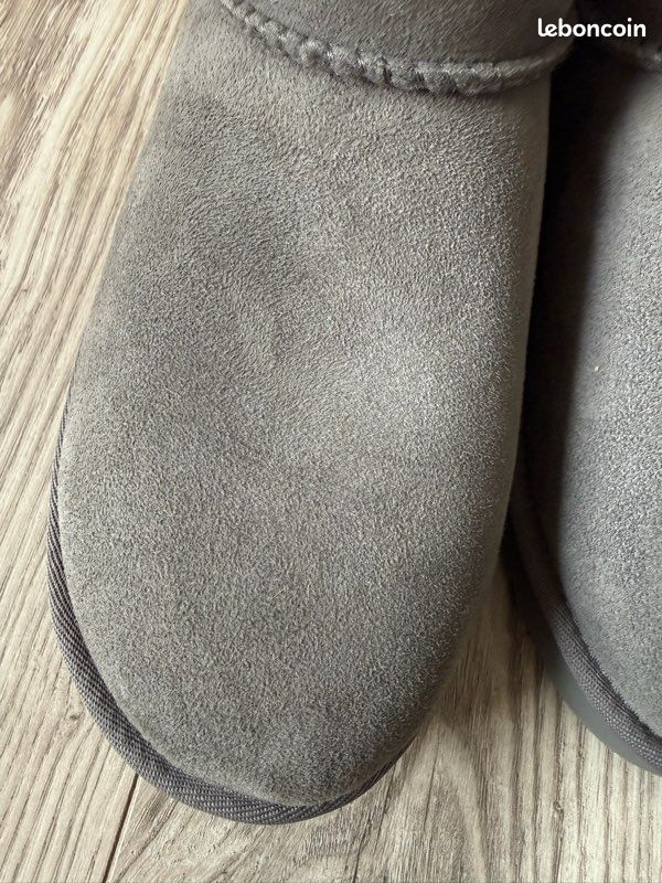 UGG Ultra Mini grises – Taille 39 – Excellent état (image 11)