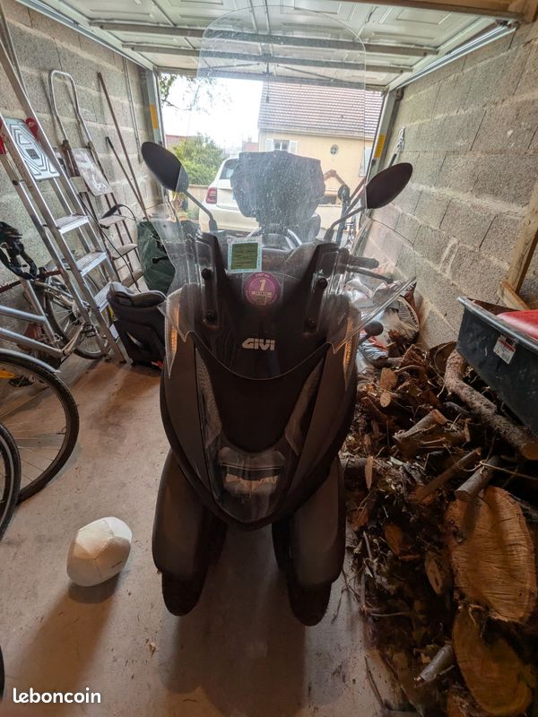 Tricity Yamaha 125 (image 1)