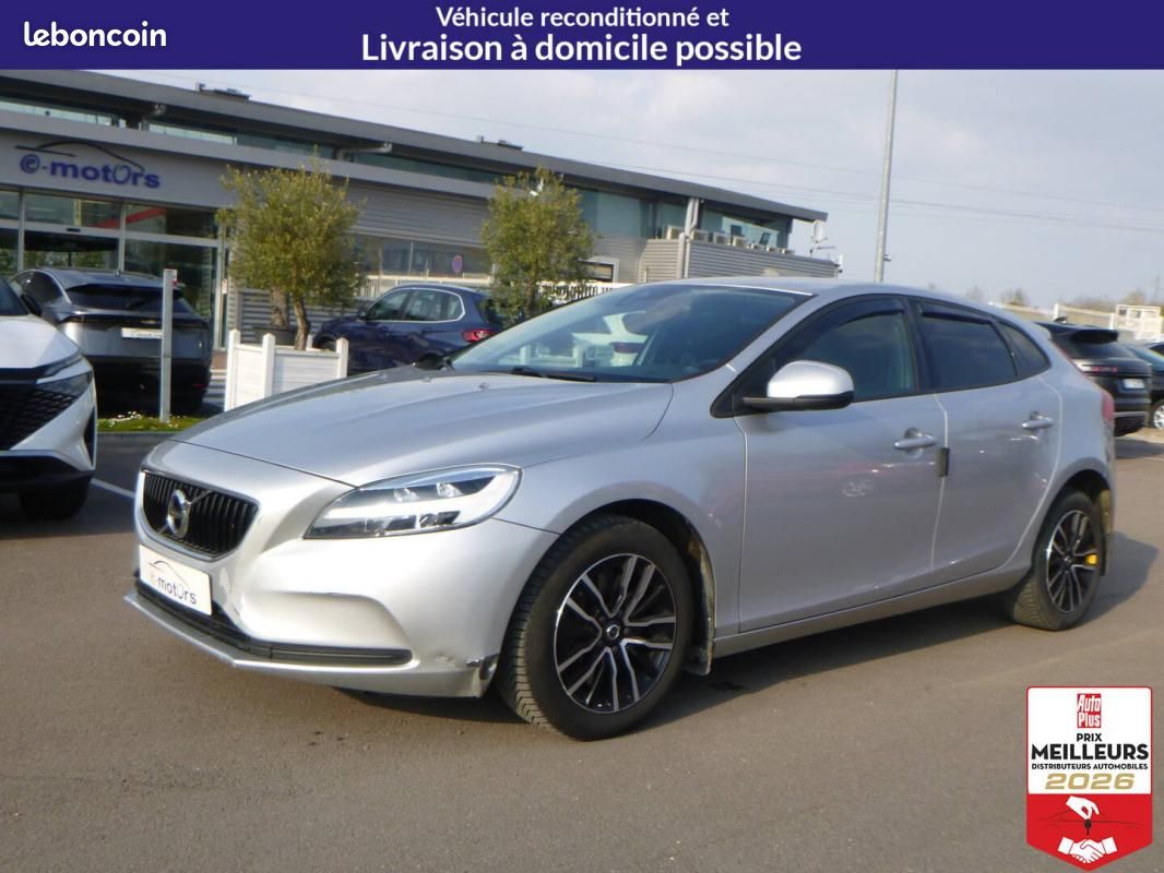 Volvo V40 D2 120 Geartronic 6 - Momentum (image 1)