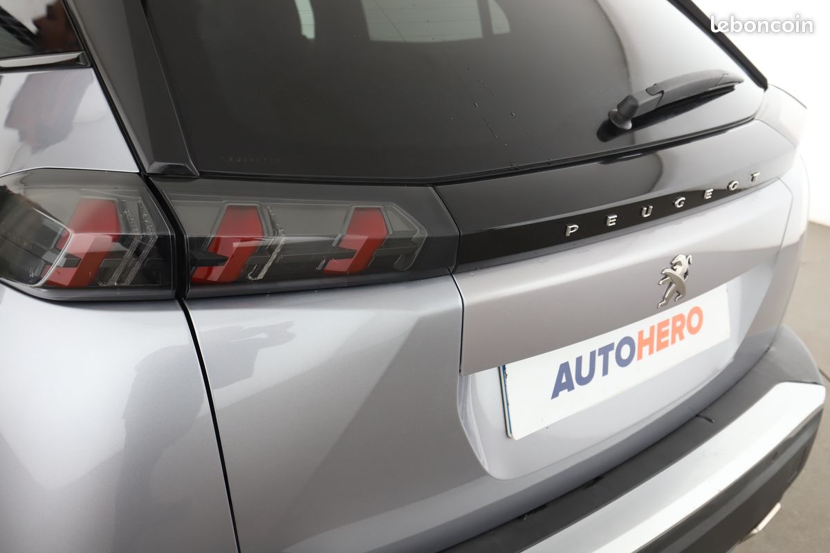 Peugeot 2008 1.2 PureTech GT Line 130 ch (image 29)