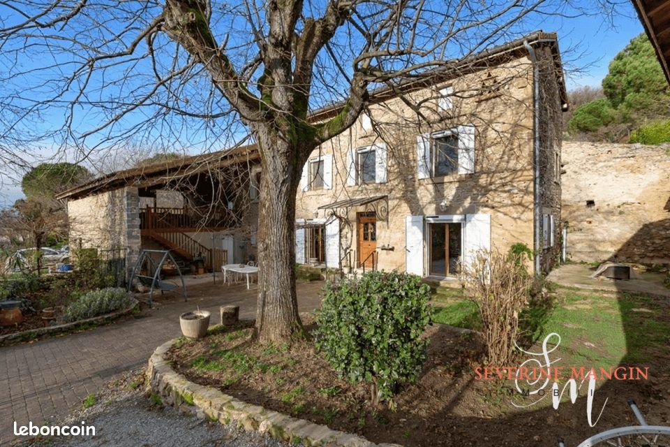 Maison 8 pièces 168 m² · à Chatuzange-le-Goubet · 168 m² · 450 000 €