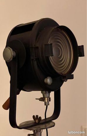 Ancien projecteur cinema « a.e. cremer
