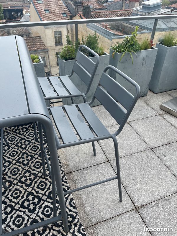 Chaise haute d'extérieur (image 1)