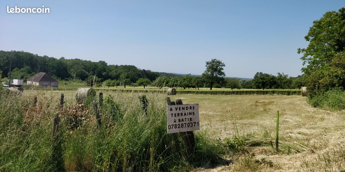 Vends terrain à batir · à Neuvy-Sautour · 20 000 €