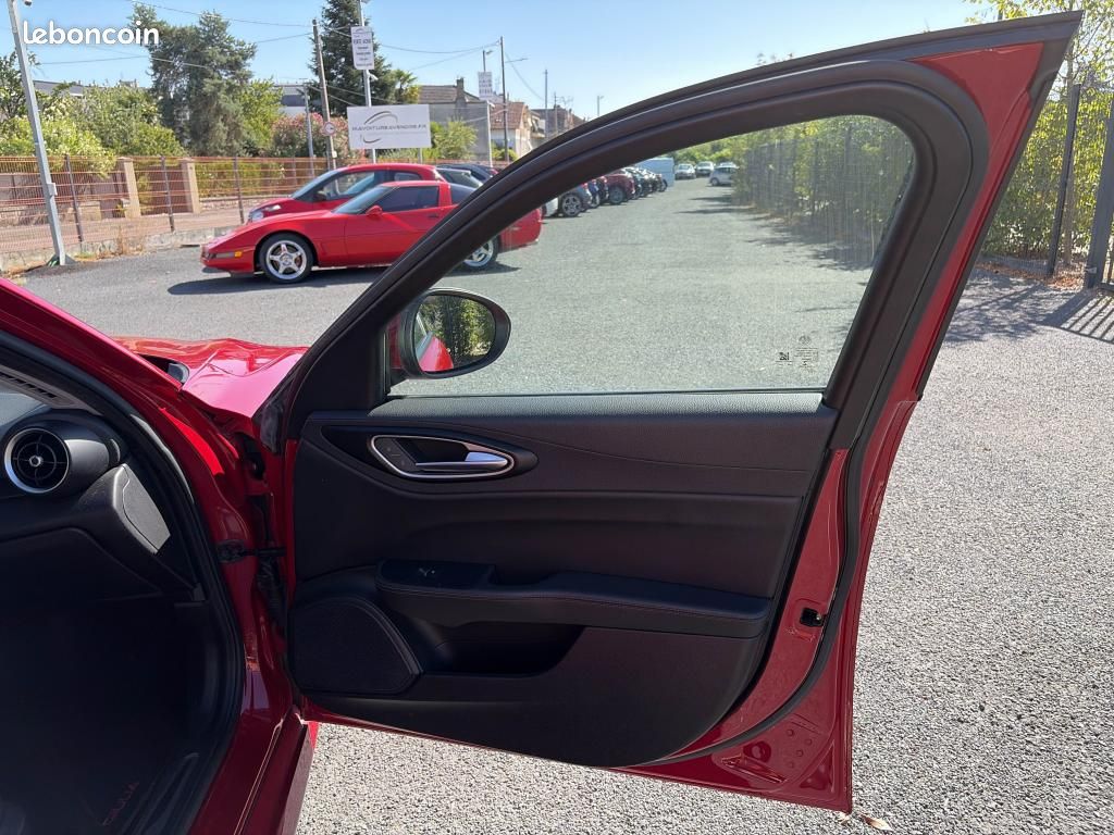 ALFA ROMEO GIULIA 2.2 D - 150 cv Super / Sans AD Blue + attelage (image 33)