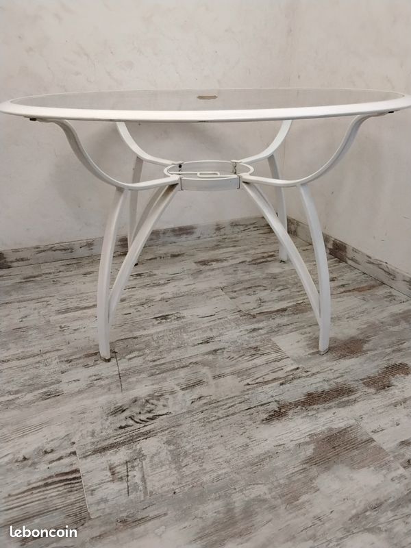 Table ronde, table d’extérieur (image 3)