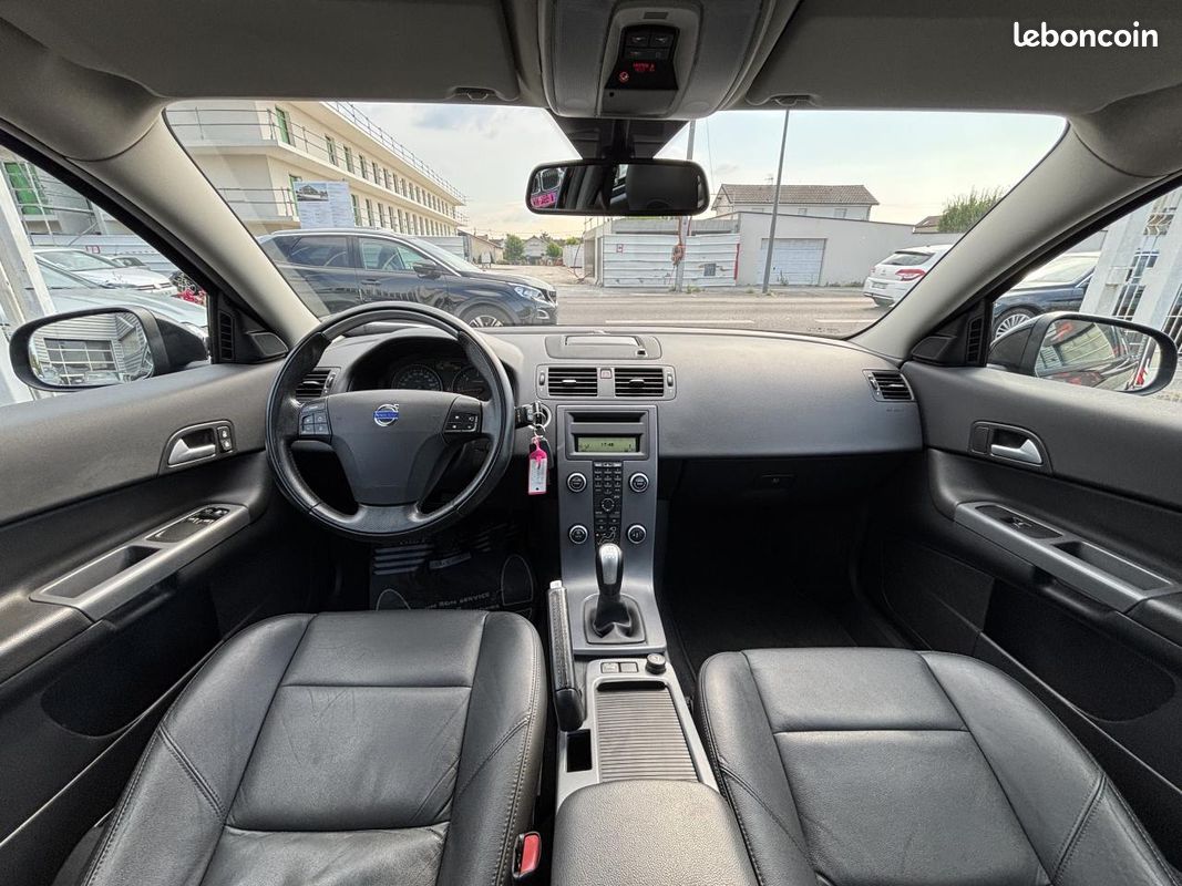 VOLVO C30 1.6D 110 ch Momentum (image 13)