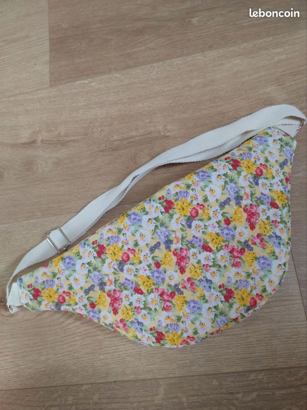 Sac banane fleurie (image 3)