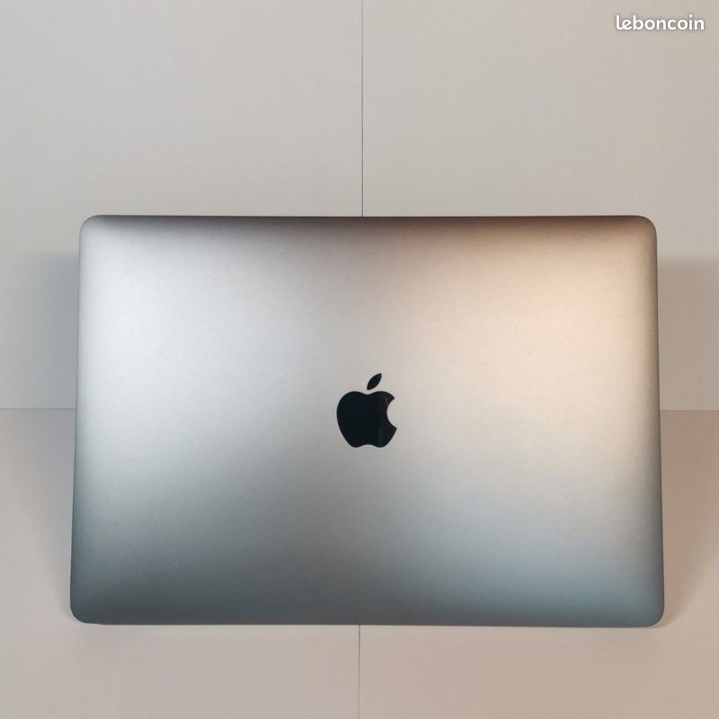 MacBook Pro 2018 15" I7 - Pour Pièces - Ne Fonctionne Pas