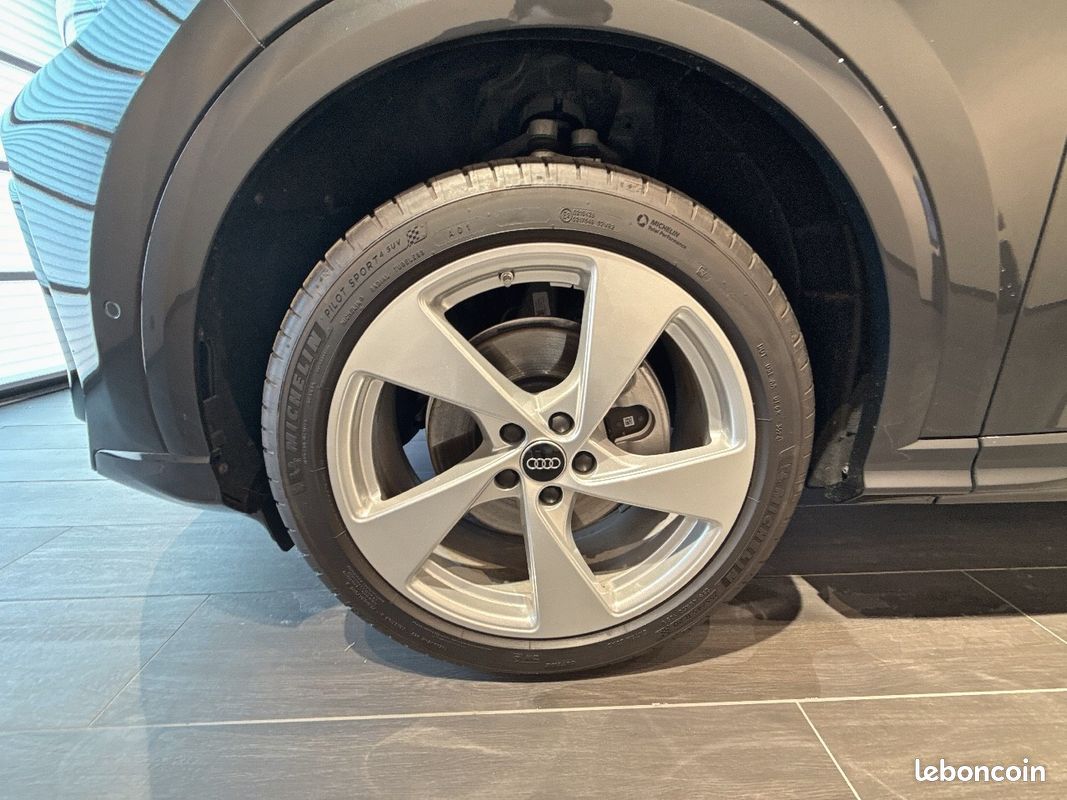 AUDI Q5 TFSI 204 ch Hybride S tronic 7 Quattro S line (image 9)