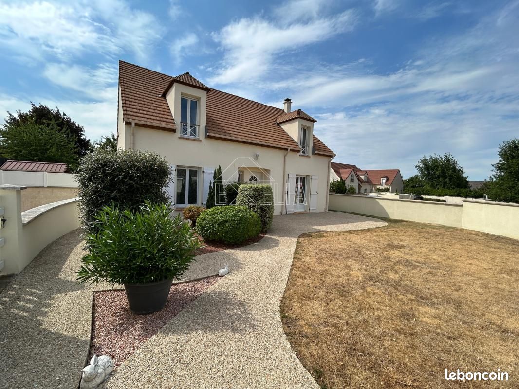 Maison 6 pièces 130 m² · à Buchelay · 130 m² · 370 000 €
