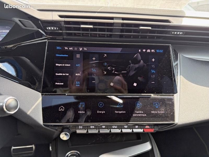 Peugeot 308 PHEV 225ch GT Pack e-EAT8 (image 20)