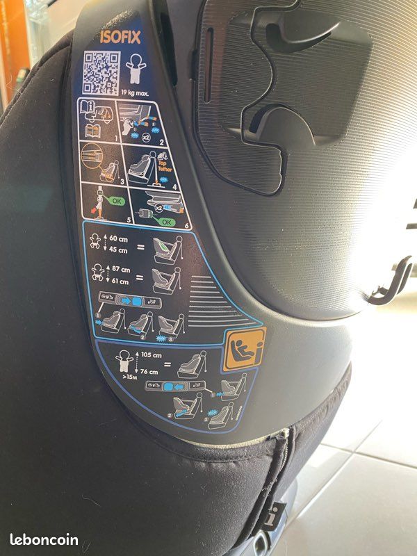 Siège auto de marque Babyconfort Axissfix isofix (image 5)