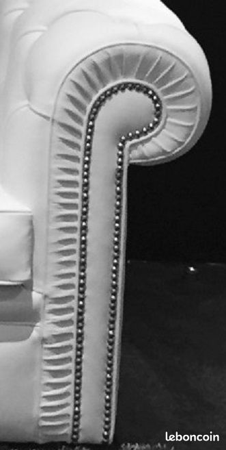 Canapé en cuir blanc Chesterfield (image 2)