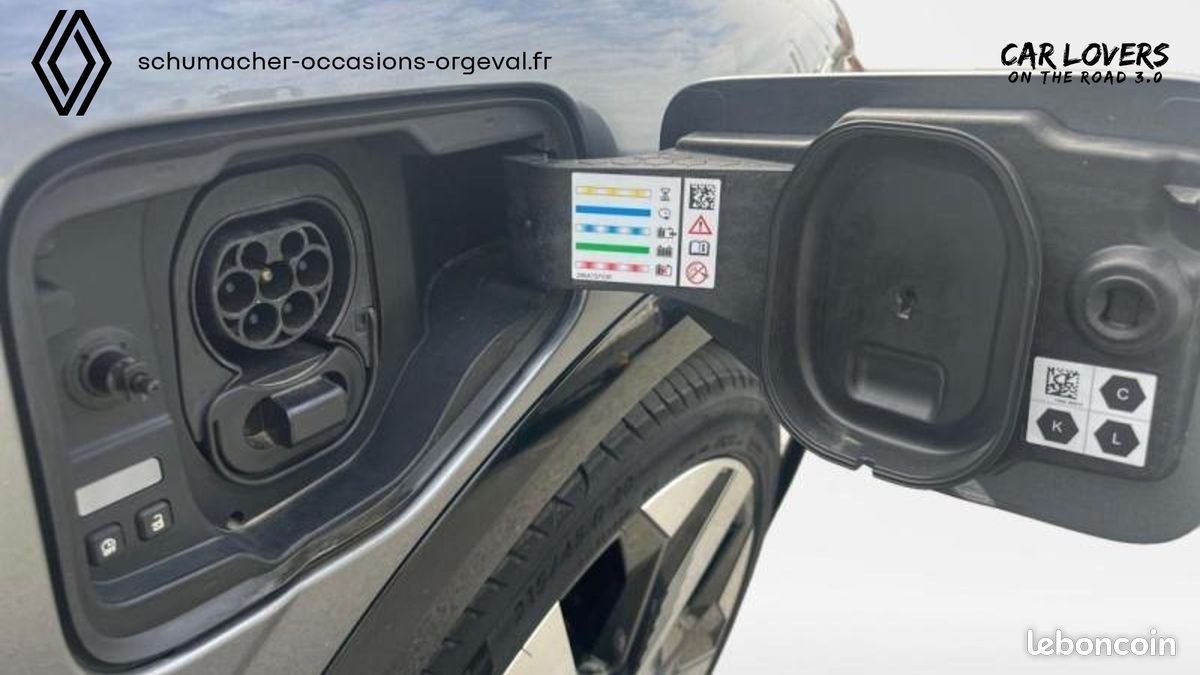 RENAULT Megane E-Tech EV60 220 ch optimum charge Techno (image 19)