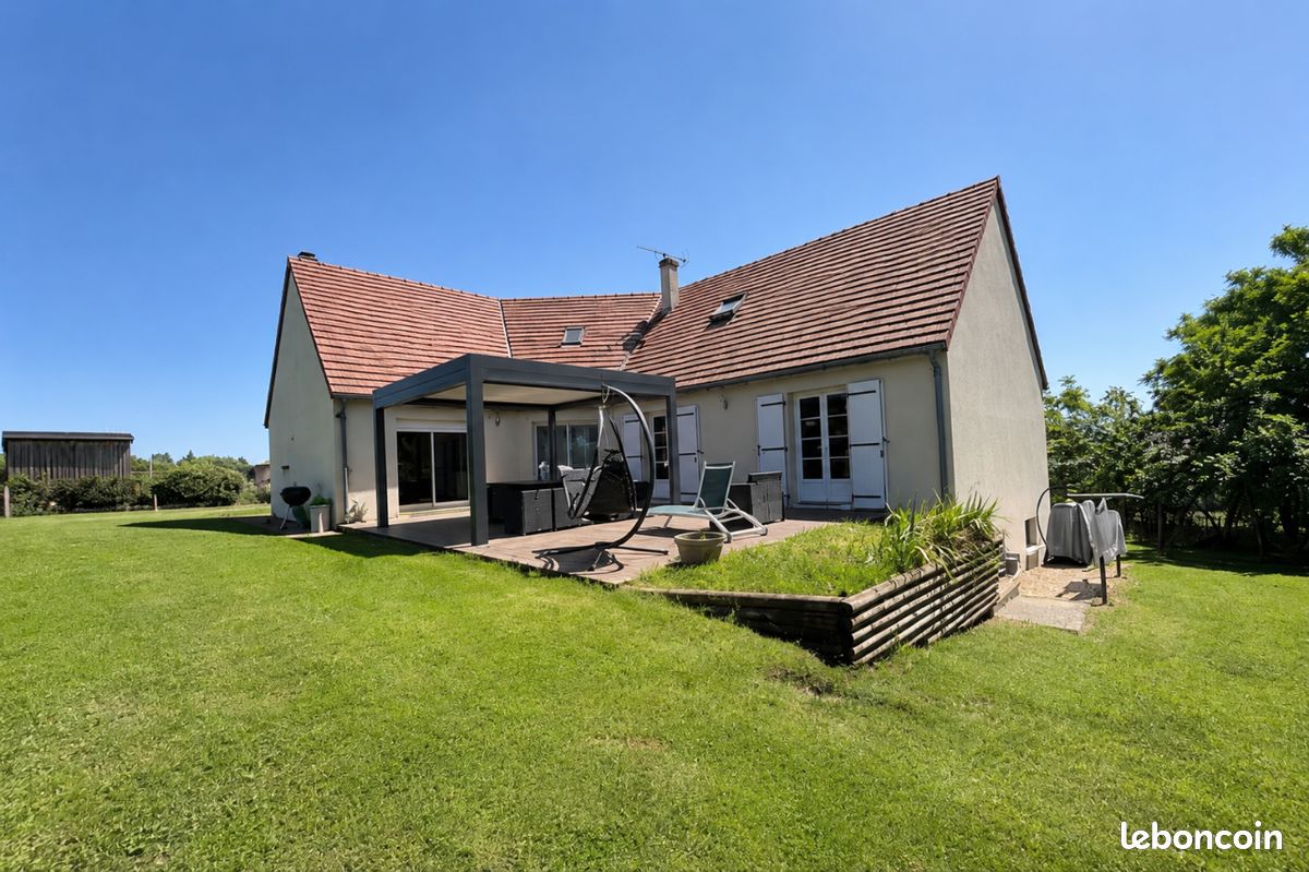 Maison 8 pièces 222 m² · à Sonzay · 222 m² · 370 000 €