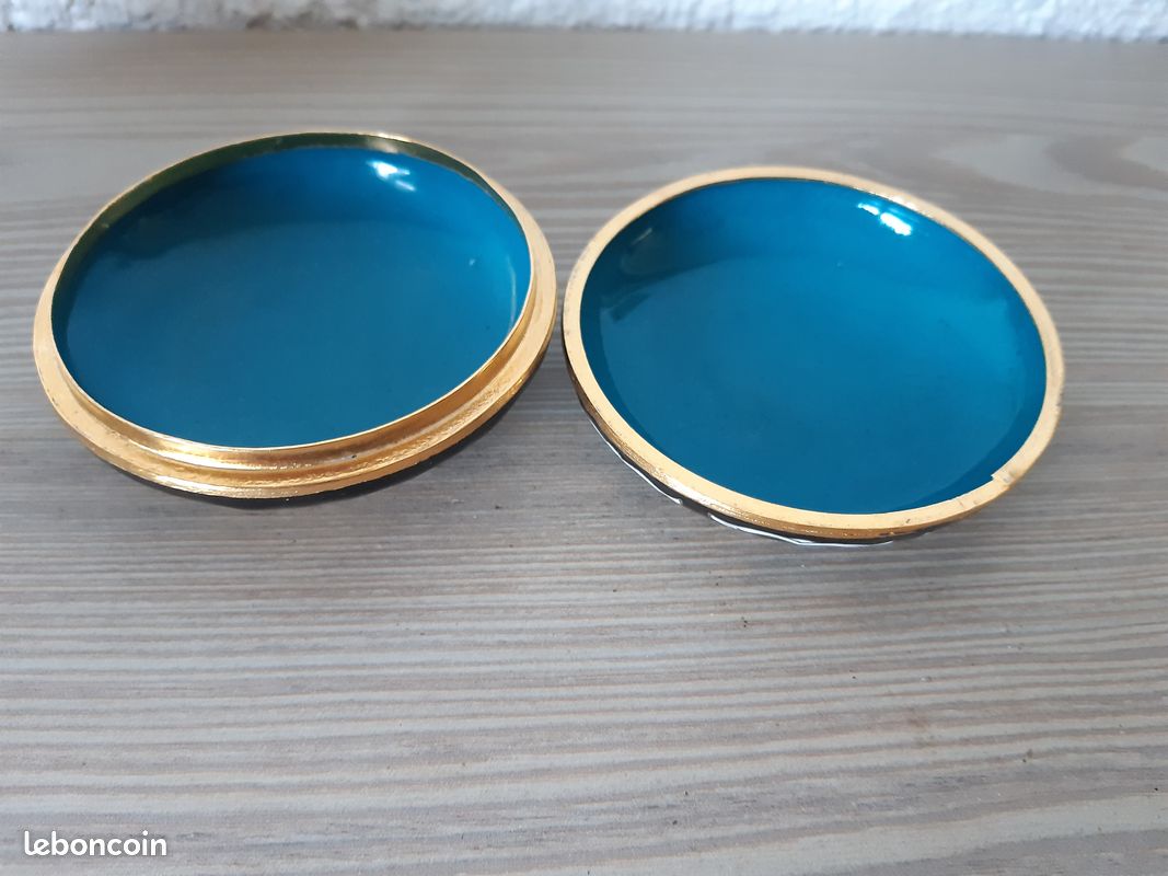 Boîte à bijoux en métal émaillé (image 2)