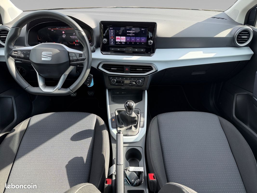 SEAT Arona 1.0 TSI 95 ch Start/Stop BVM5 Copa (image 15)