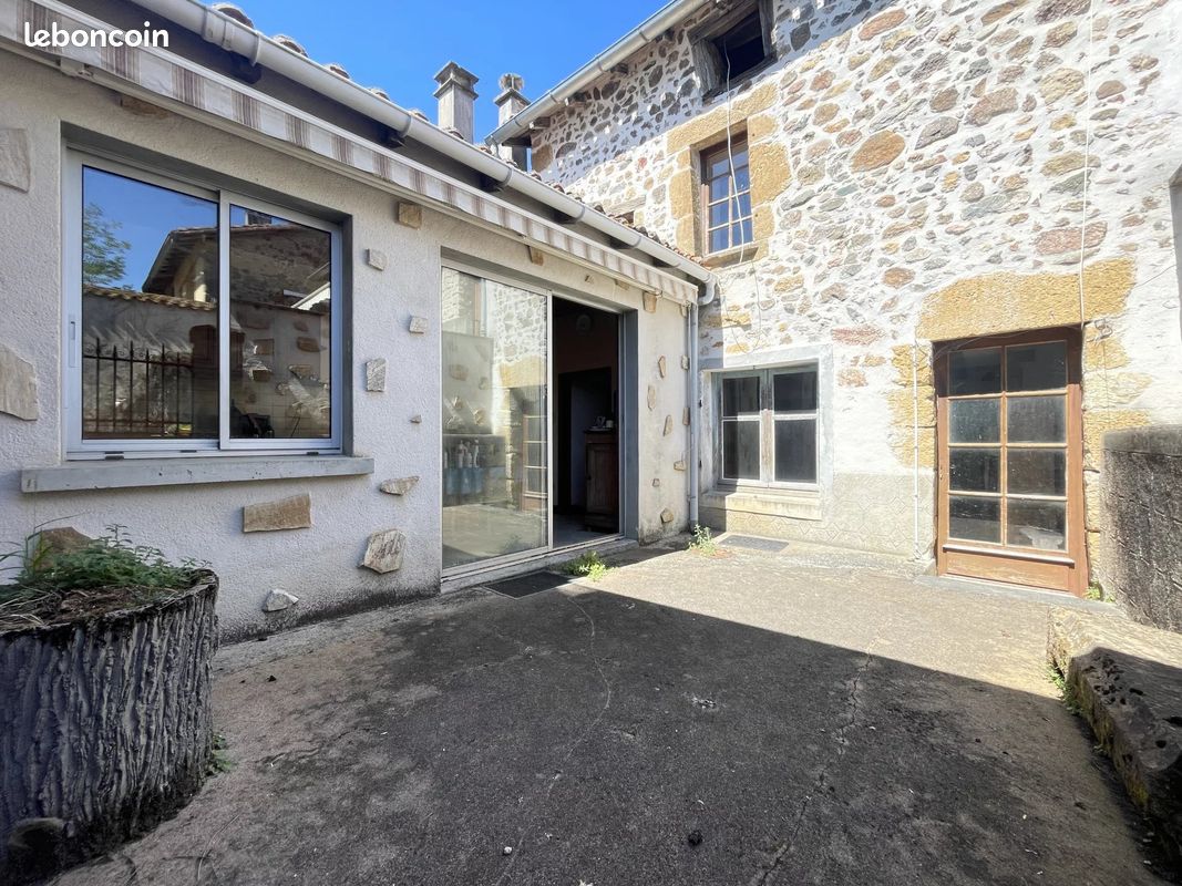 Maison 5 pièces 146 m² · à Availles-Limouzine · 146 m² · 68 900 €