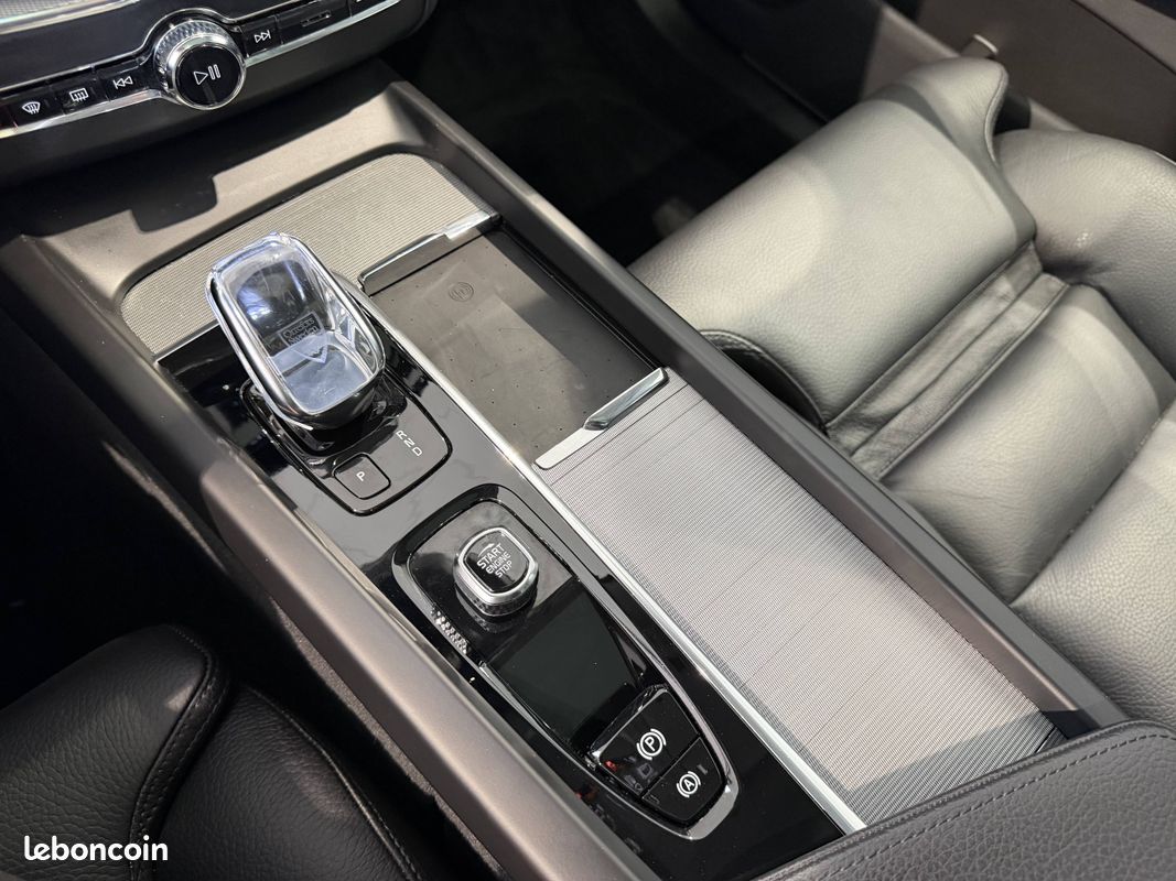 VOLVO XC60 T6 Recharge AWD 253 ch + 87 ch Geartronic 8 Inscription Luxe (image 12)
