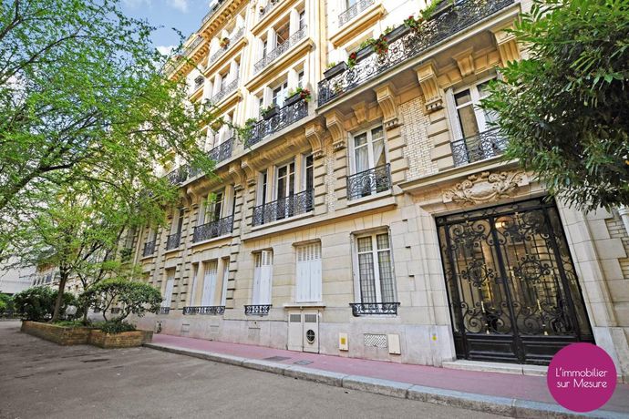 Appartement a louer paris-9e-arrondissement - 7 pièce(s) - 180 m2 - Surfyn