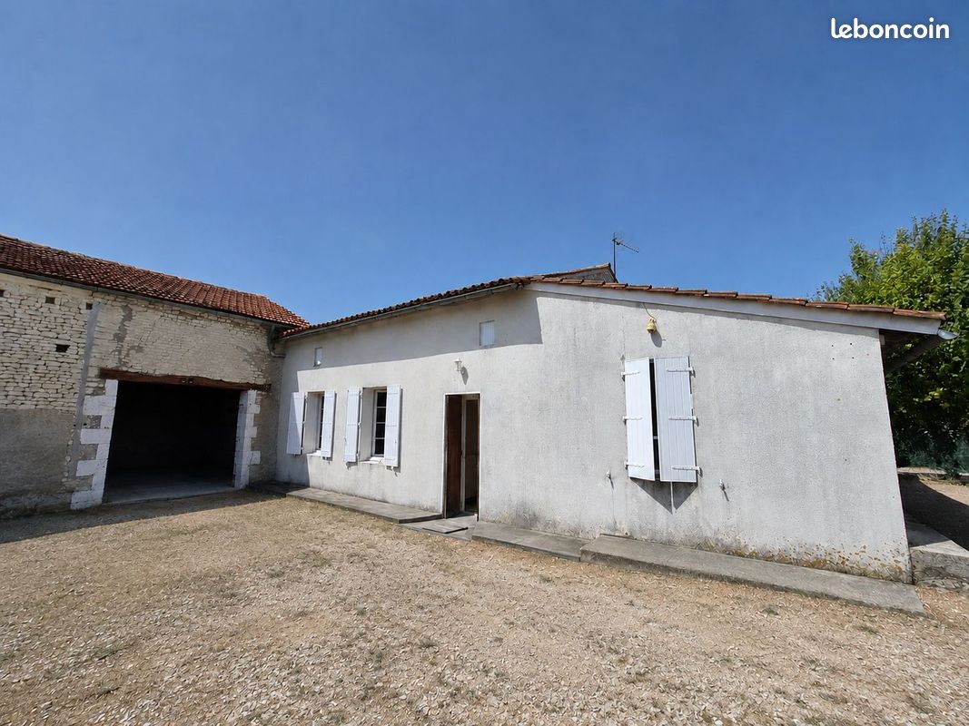 Maison 3 pièces 76 m² · à Jarnac-Champagne · 76 m² · 110 000 €