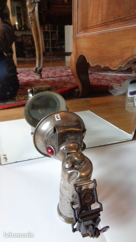 ANCIEN PHARE LAMPE À CARBURE ACÉTYLÈNE VÉLO MOTOR LUXOR