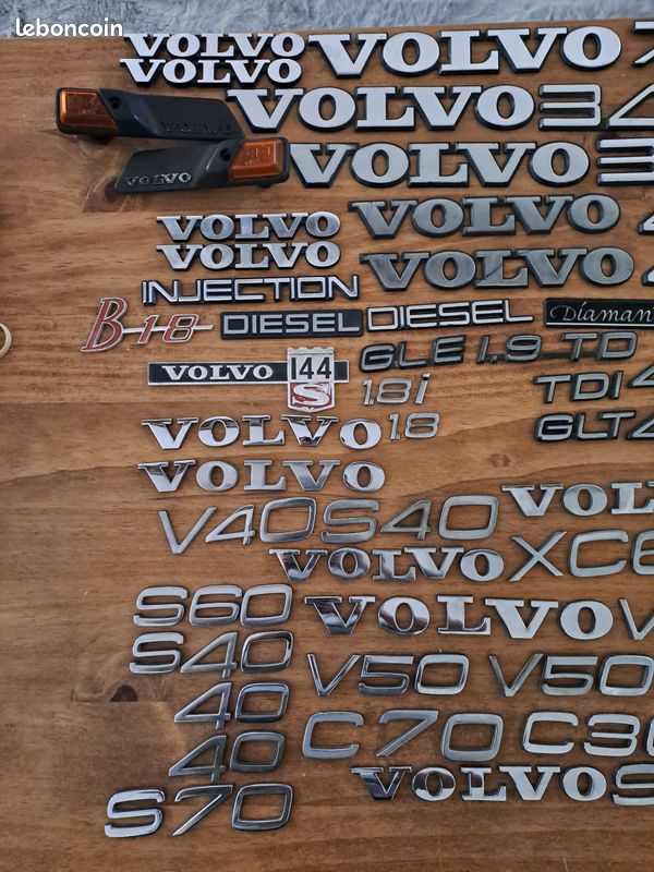 Monogramme embleme badge ecusson logo insigne volvo (image 2)