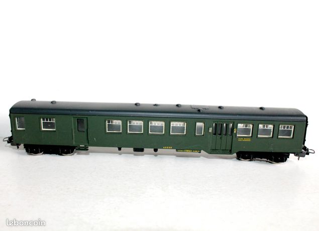 Lima H0 - Transport de passagers - 7 wagons Plan E - NS