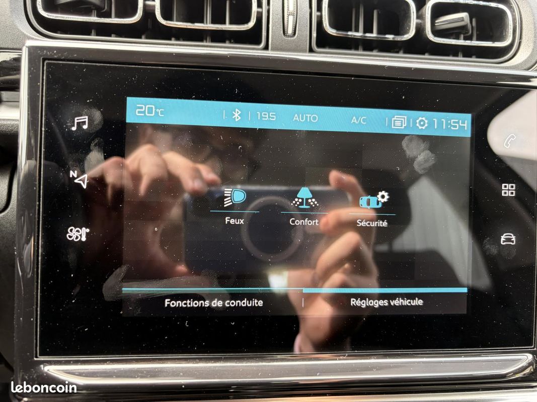 CITROËN C3 PureTech 110 S&S BVM6 Shine Business (image 32)